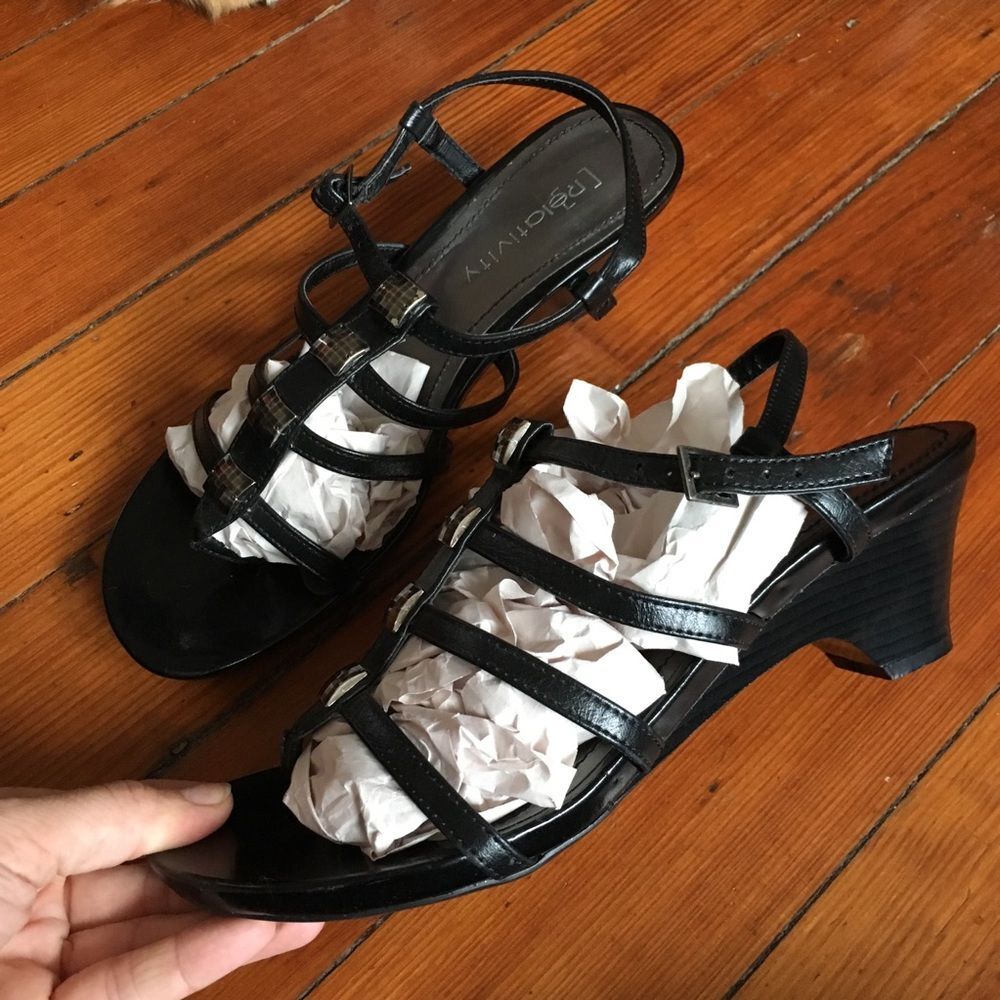 Relativity Black Strappy Geometric Embellished Heeled Sandals - Size 9.5
